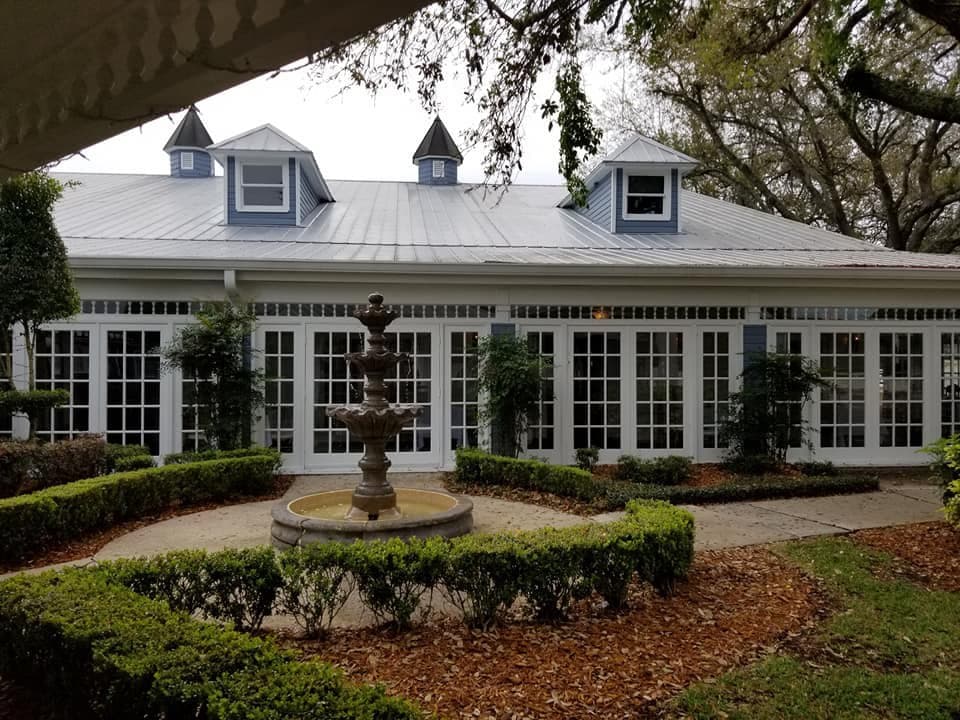 The Highland Manor-Looking at one of the dining areas from the outside