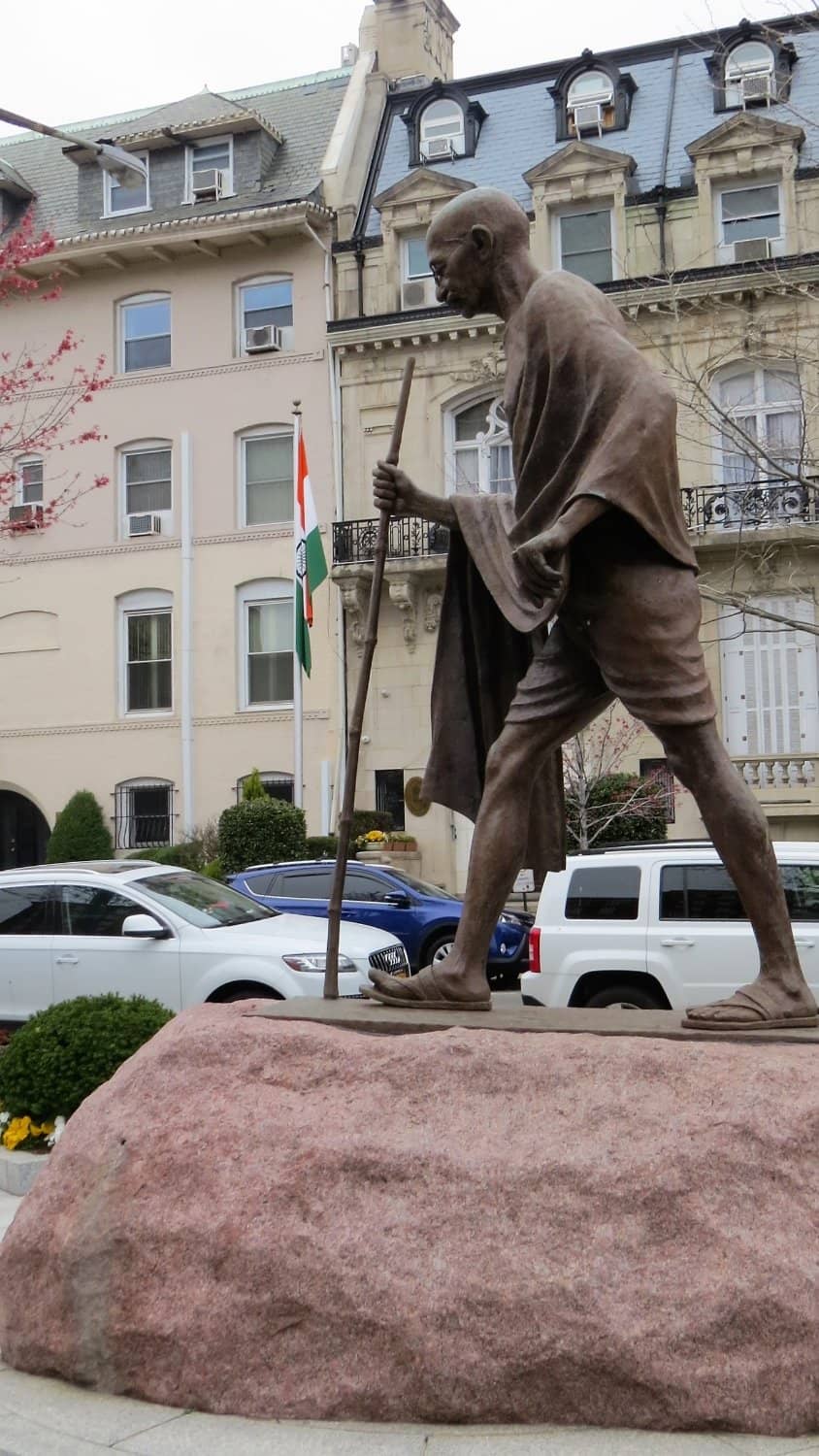 Mahatma Gandhi Statue