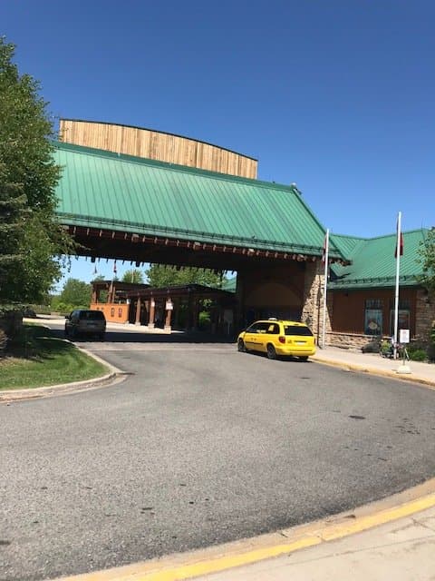The main door to OLG Casino Sault Ste-Marie