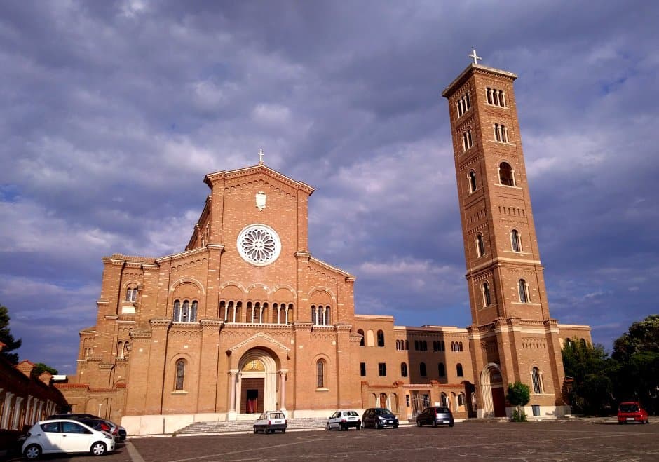Basilica of Saint Thérèse of Lisieux