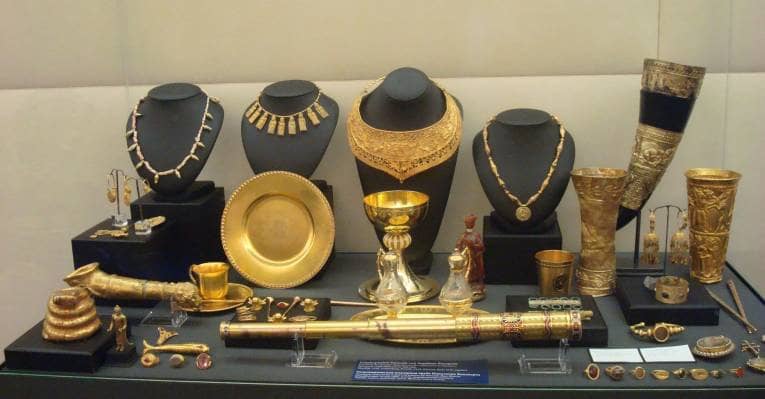 Decorative Art & Jewelry