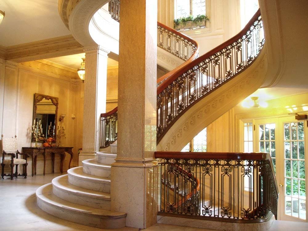 The bifurcated main staircase.