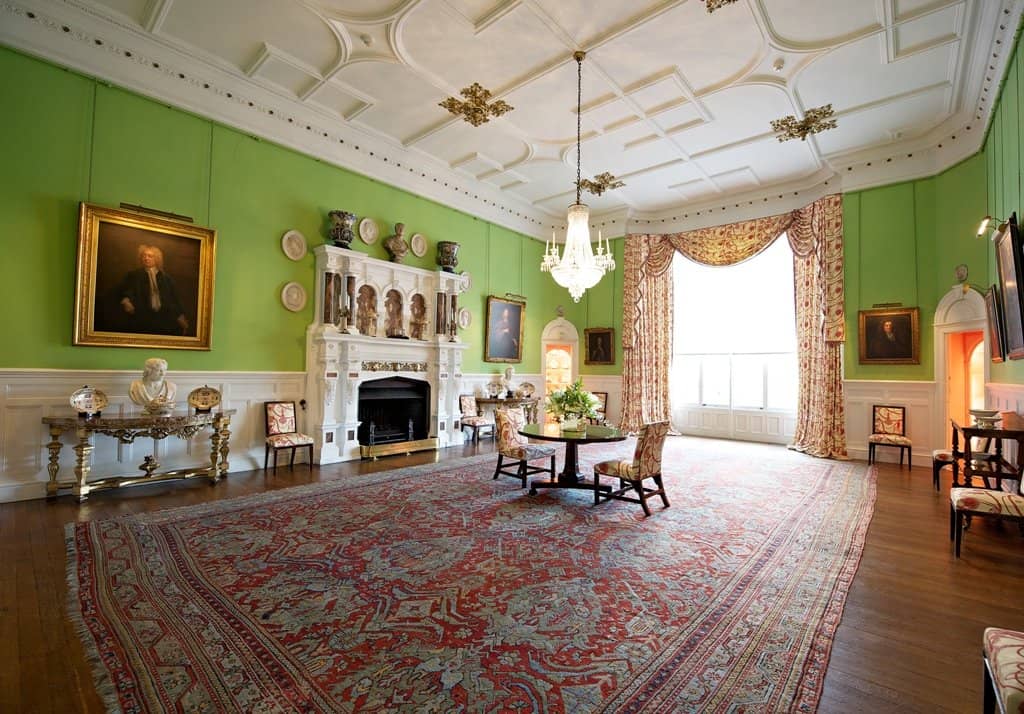 Manicured Gardens and Serene Lakes