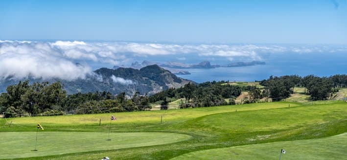 Gezicht vanuit het clubhuis