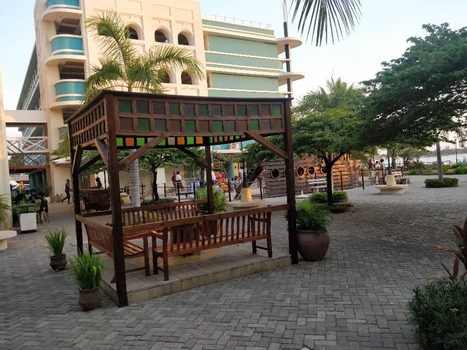 Diverse Dining Scene