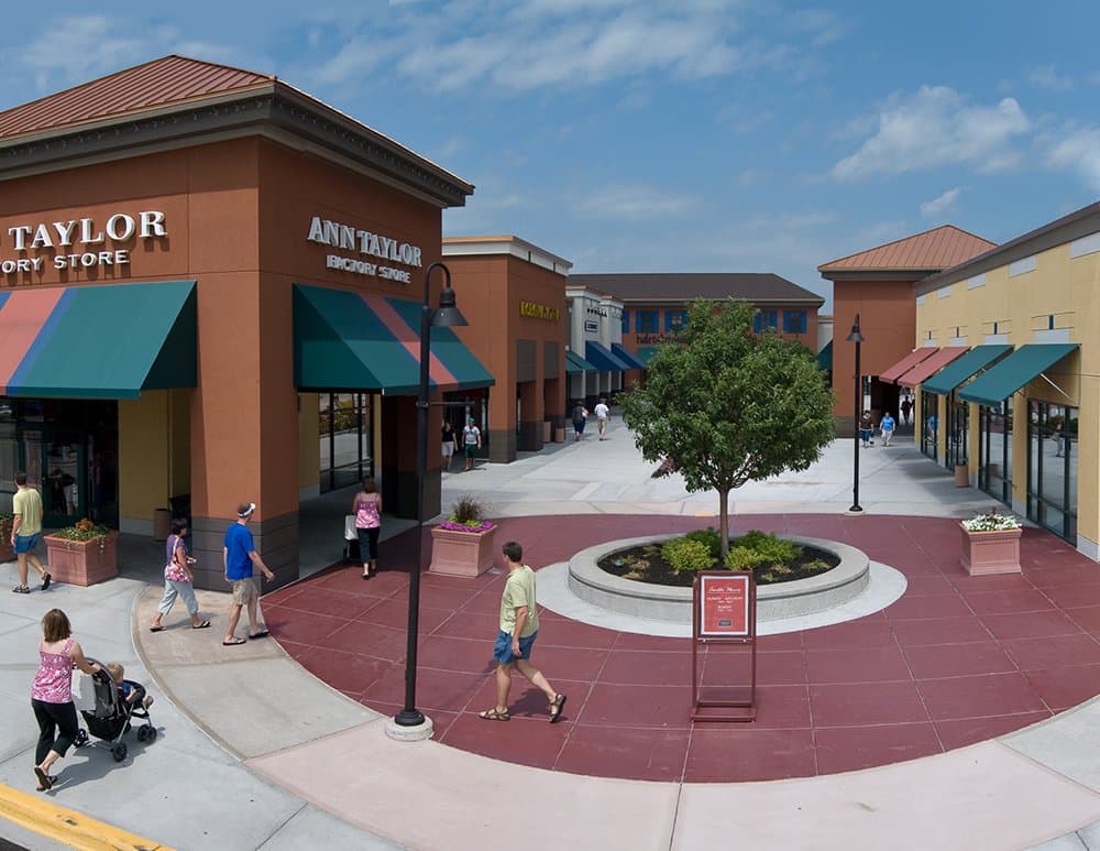 Albertville Premium Outlets