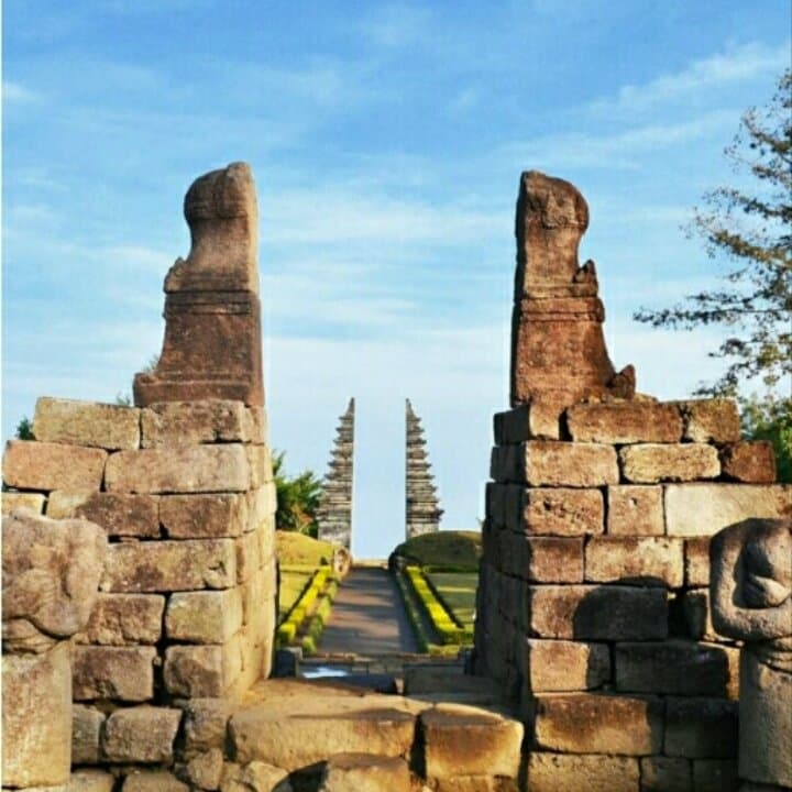 Favorit package tour solo  Kemuning and tawangmangu