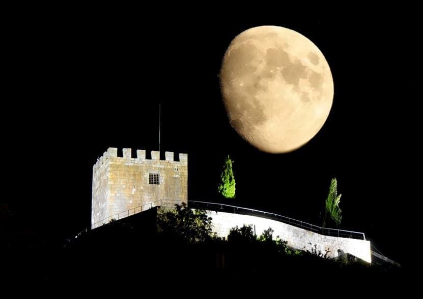Castelo de Lamego à noite