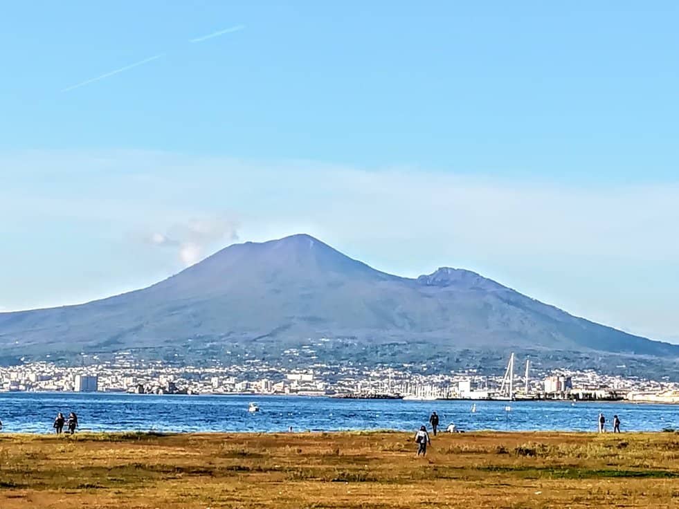 Pozzuoli's Waterfront Dining