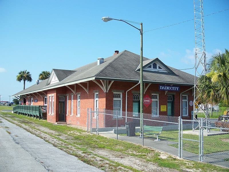the beautifully preserved 1912 Atlantic Coastline Depot is now offering tours to tell its heritage and history.
