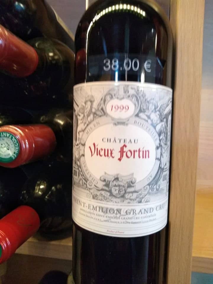 Extensive Saint-Émilion Wine Selection