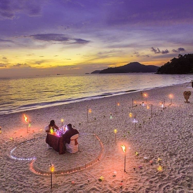 #MomentByCella #Eventstyling Outdoor Candlelight Dinner for Anything Celebration. #ByCella Hotline : +60133124587(WhatsApp)