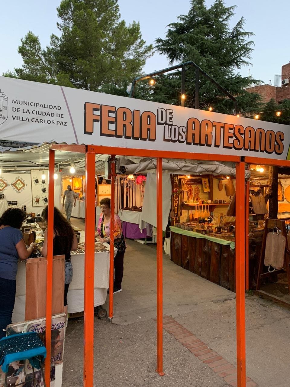 Feria de los Artesanos: Ciudad de Villa Carlos Paz, Provincia de Còrdoba- Argentina 2020.