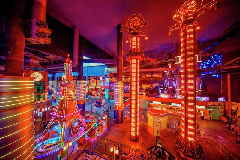 Overview of Skytropolis Indoor Theme Park