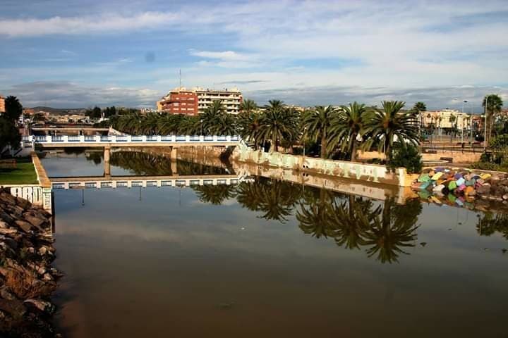 Puente Peatonal del Río de Oro