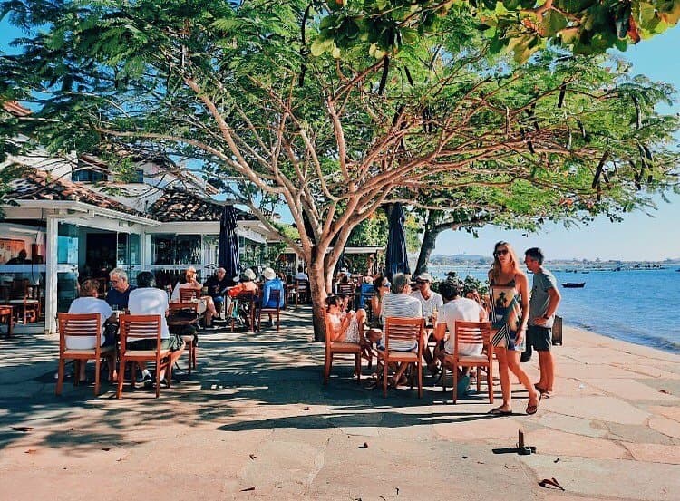 Varanda e vista mar