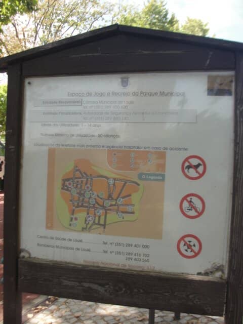 António Aleixo Sculpture