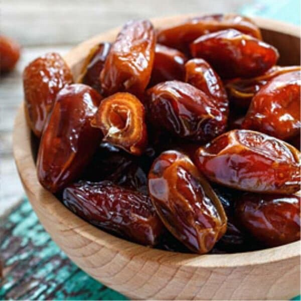 Balouch Foods International is one of the largest suppliers and exporters of Aseel Dates in Pakistan. Our most important aims are to deliver the highest quality of Aseel Dates, having all necessary standards. During the year and especially during the harvest time, we collect, purchase and proceed with the best available packaging so that we will be able to take care of our customers’ needs throughout the year. Our Company is equipped with up-to-date refrigerators and warehouses with more than 50