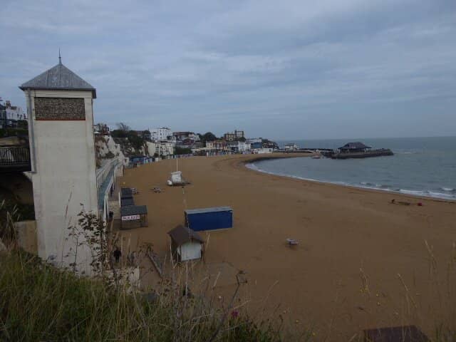 Festive Holiday Decorations & Events