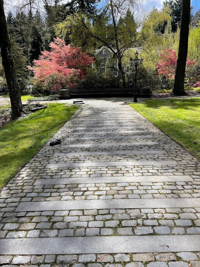 Looking away from memorial down