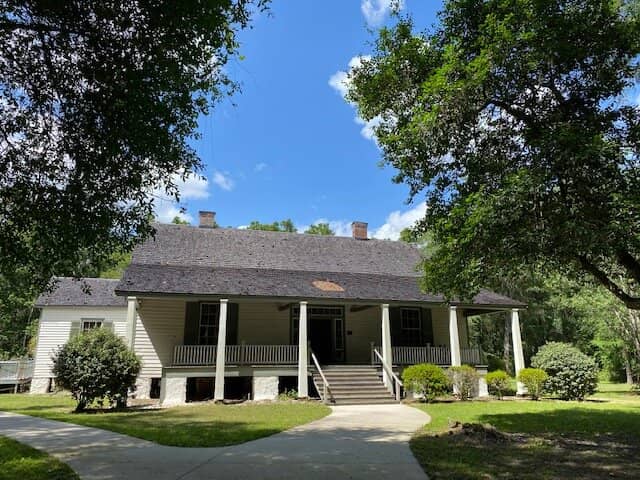 1856 Manse Architecture