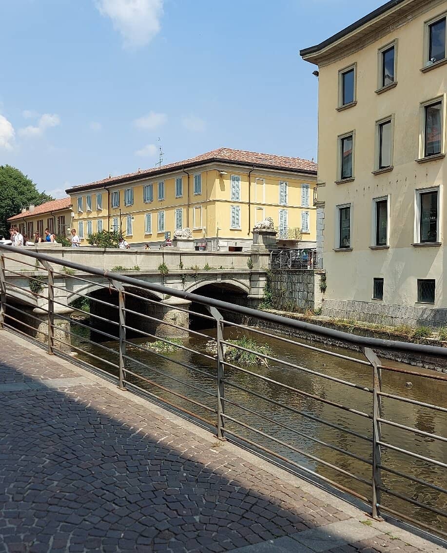River Lambro Views