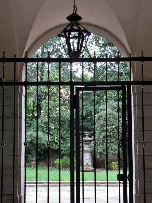 La DoubleJ Flagship Store