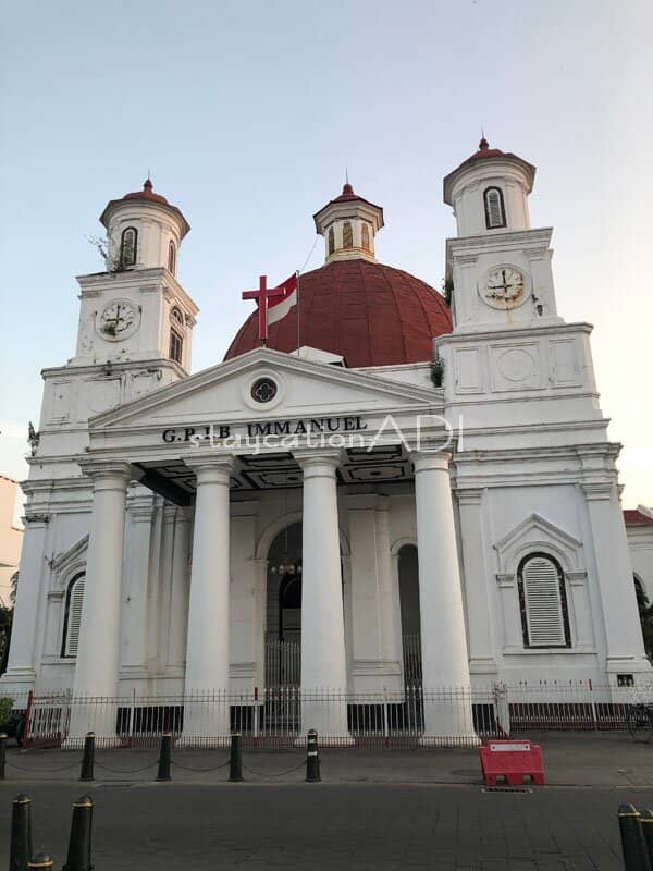The Iconic Dome and Architecture