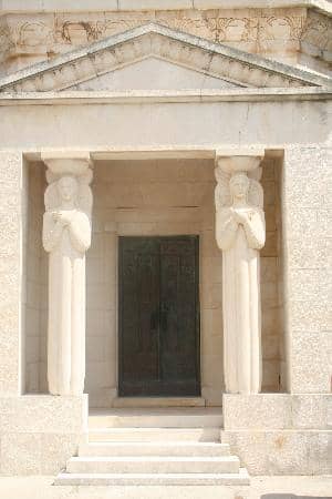 Memorial Sculptures