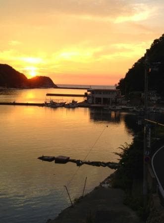旅館あさぎ屋、からの夕陽。