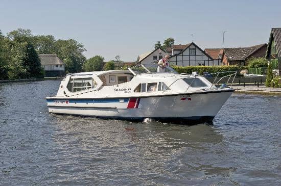 Live Commentary Cruises