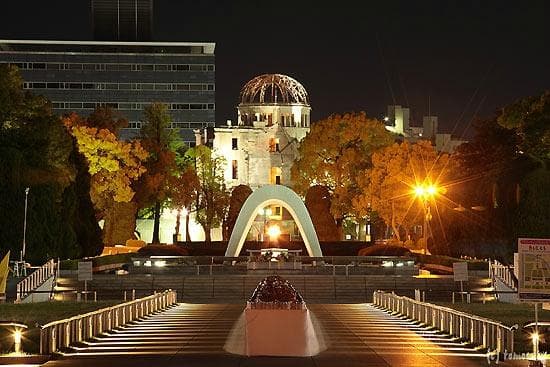 原爆死没者慰霊碑