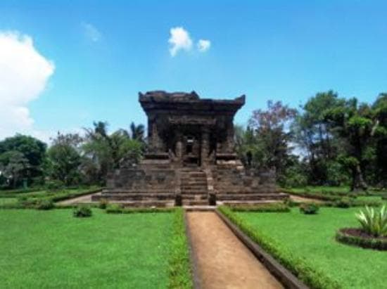 Panorama Candi Badut