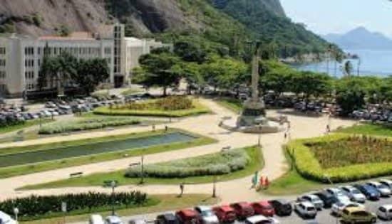 Rachel de Queiroz Statue