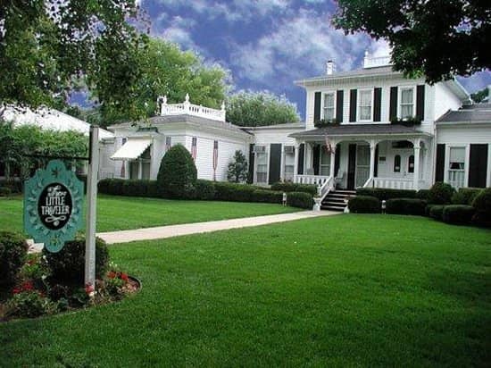 Respite Cappuccino Court