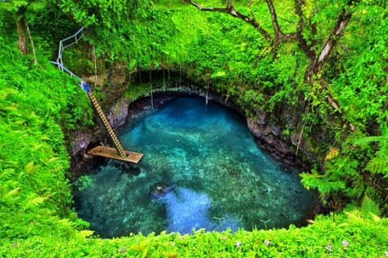 To Sua Ocean Trench