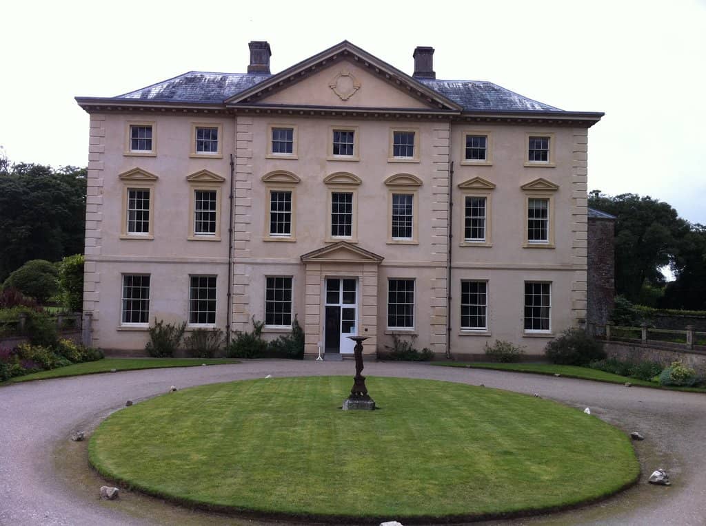 Expansive Formal Gardens