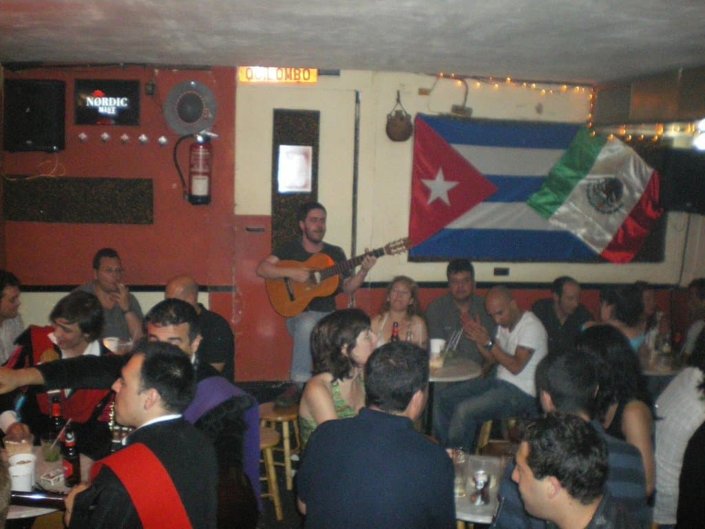 Música en directo de martes a sábados
