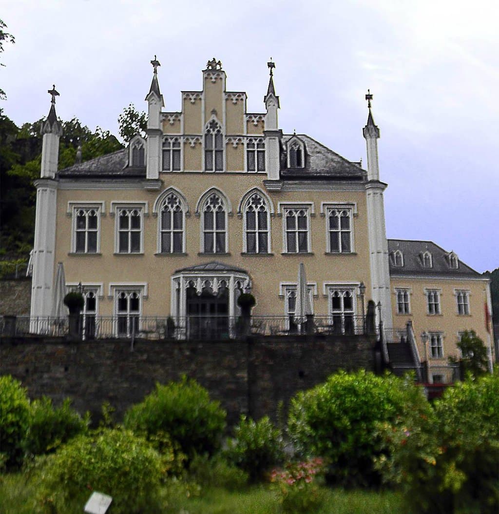 Дворец Сайн