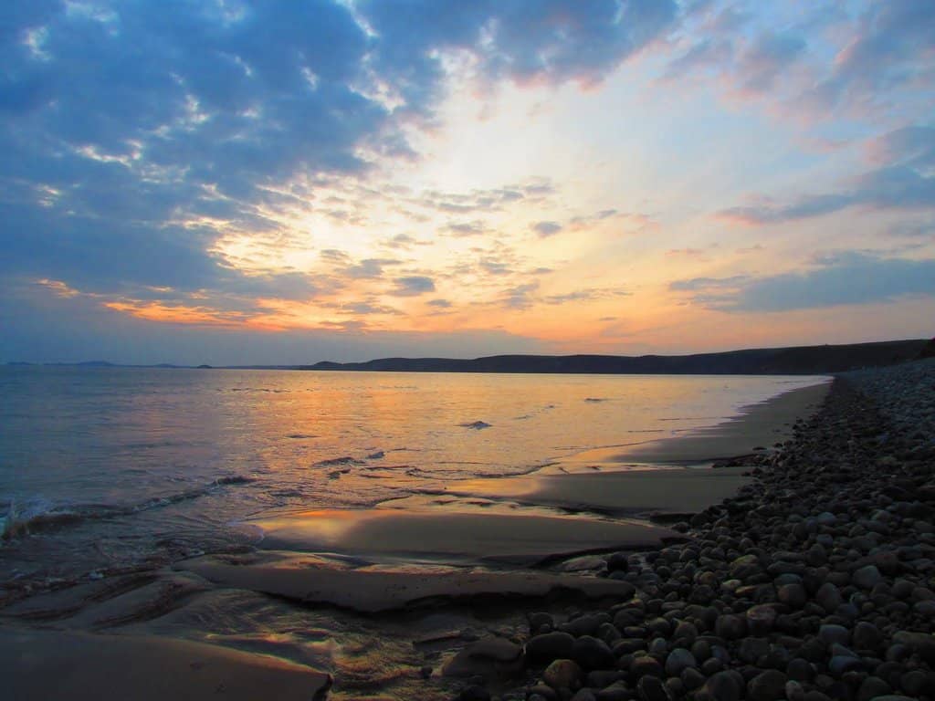 Surfing & Watersports Hub