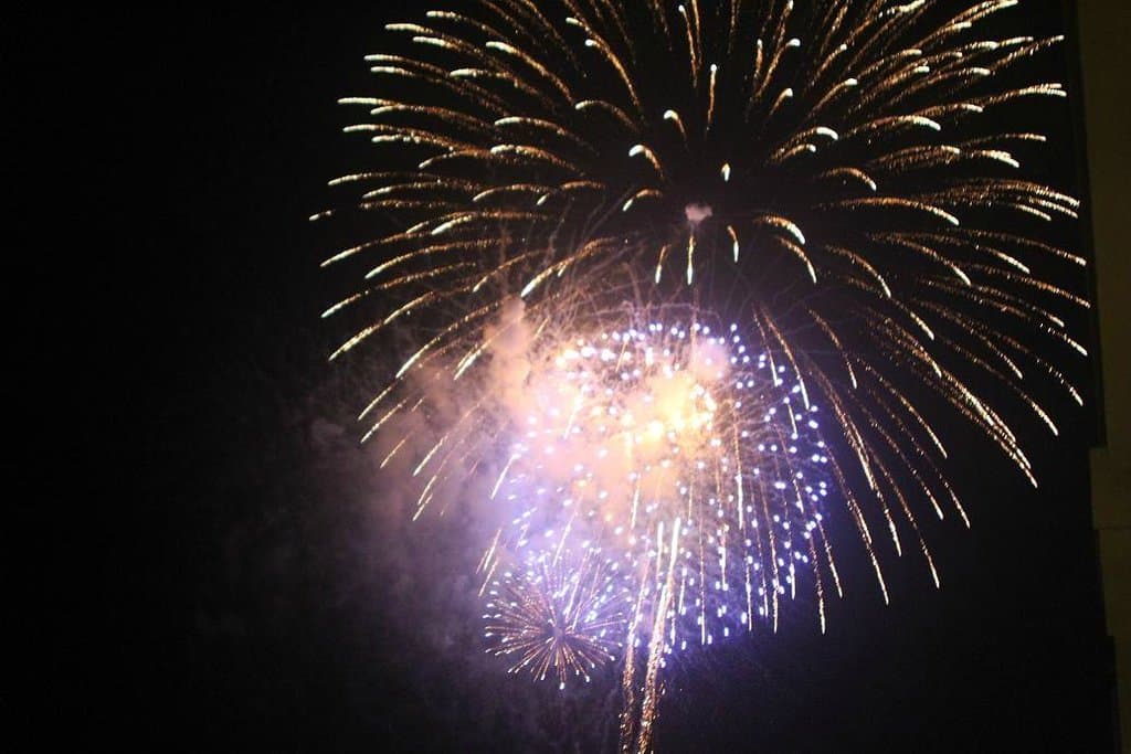 ホテル側から観た花火2