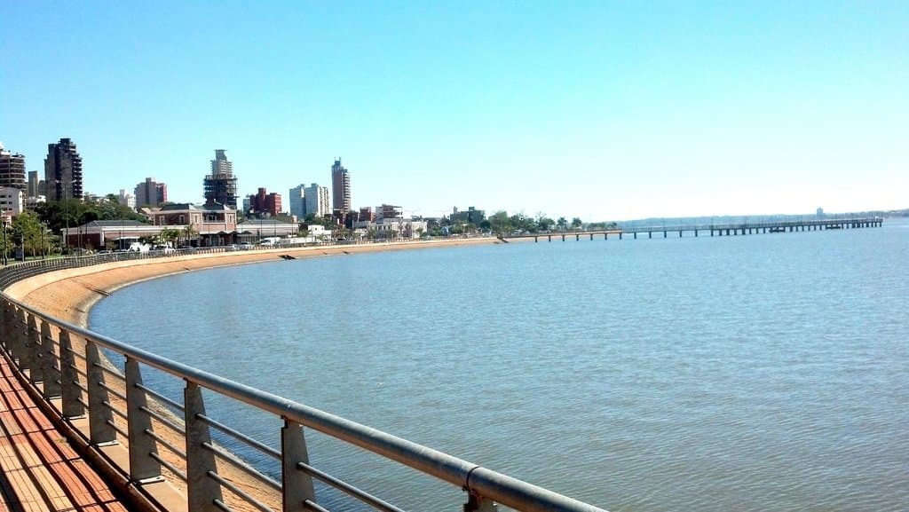 Posadas y el Rio