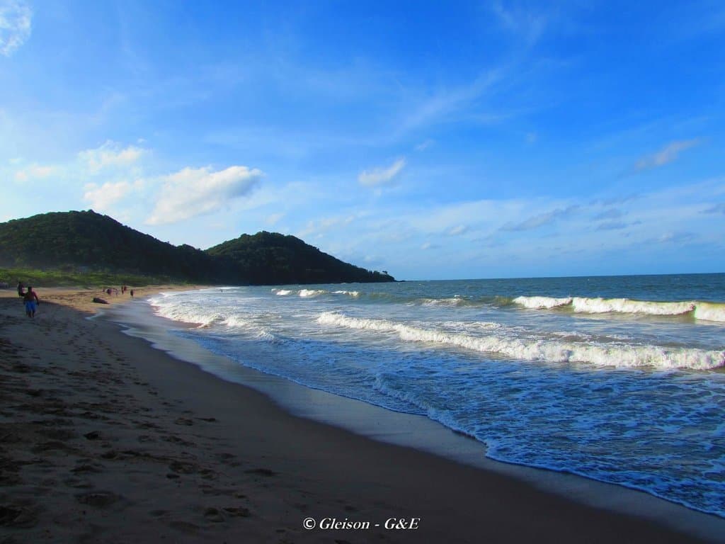 Praia do Canto (ou Praia do Buraco) - Balneário Camboriú - SC