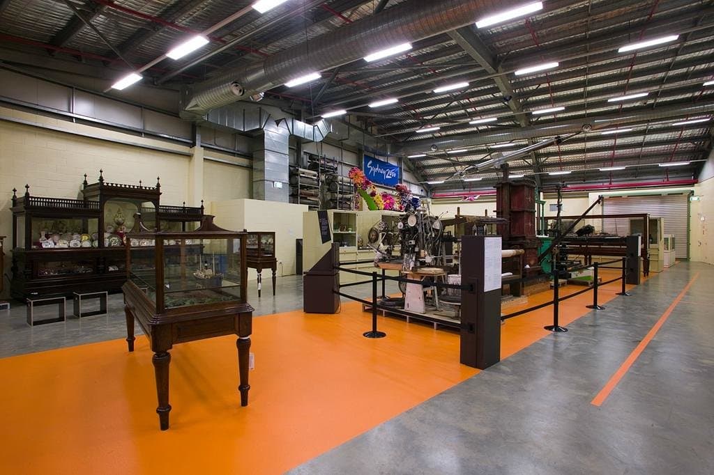 Display store: Upper level