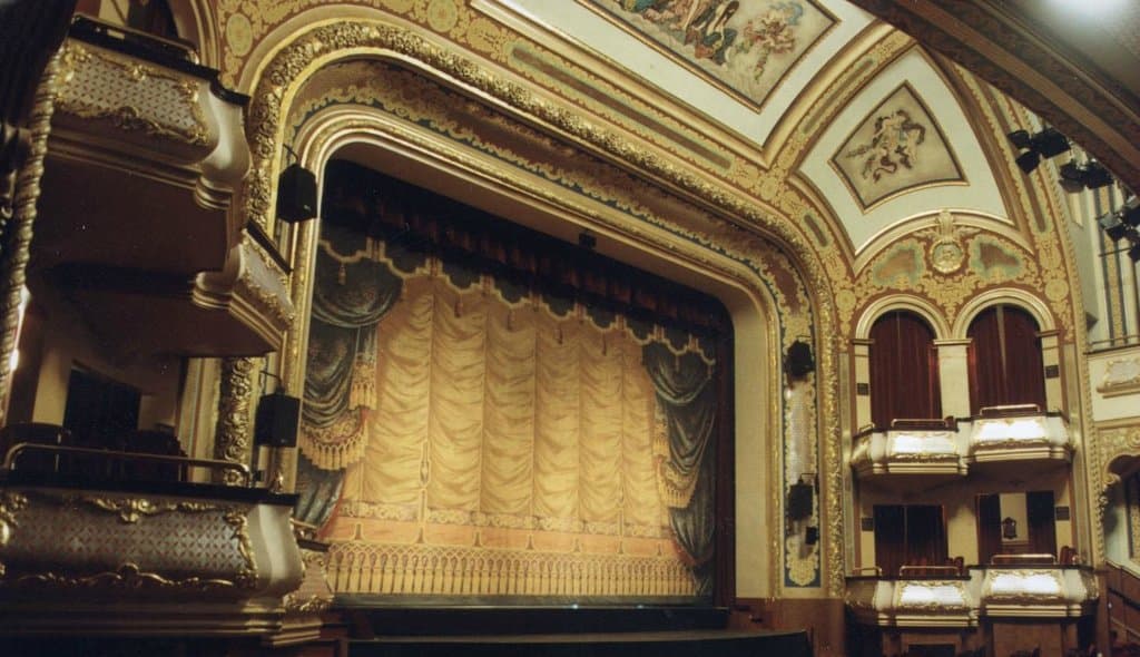 La scène principale - The main stage