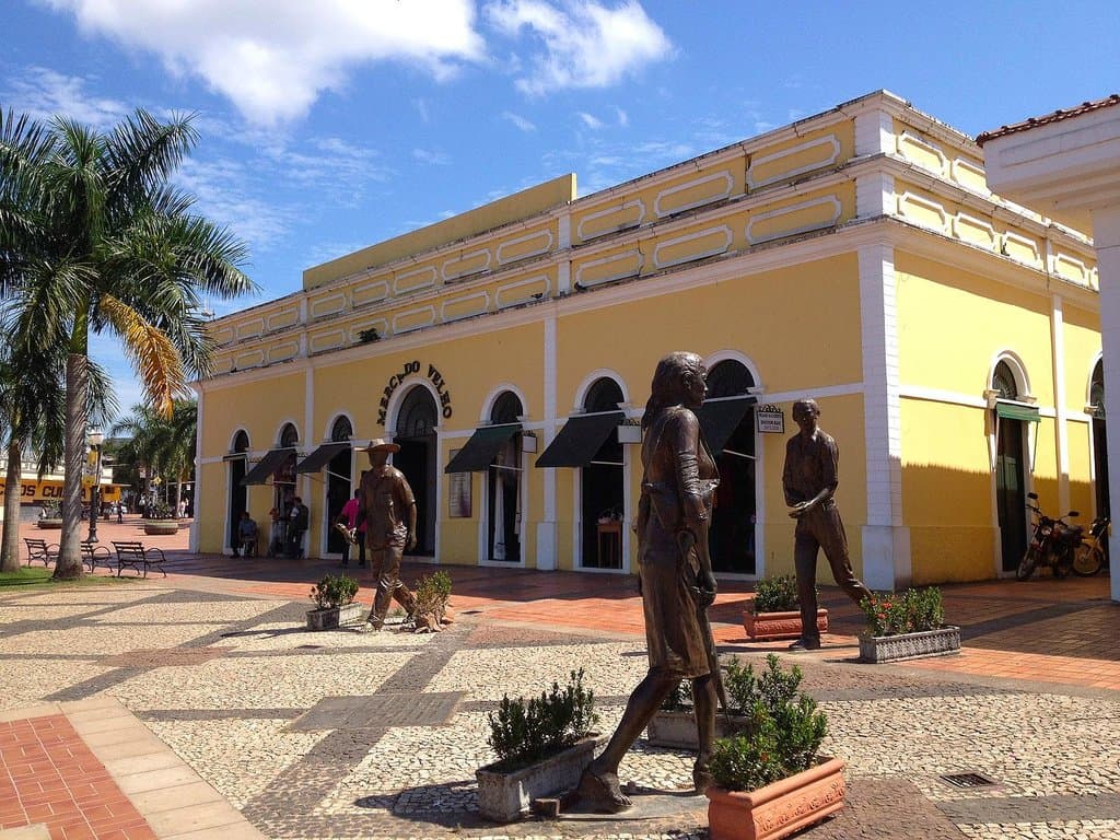 Vista da entrada do Mercado Velho que fica de frente para o Rio Acre