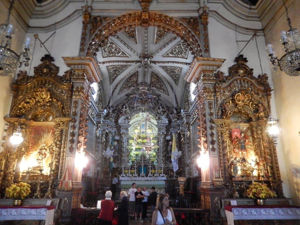 Altar visto mais de perto