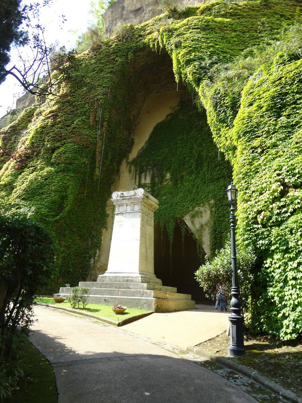 Crypta Neapolitana Entrance