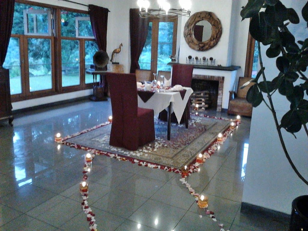 Candle light dinner at our Pinot Noir Room