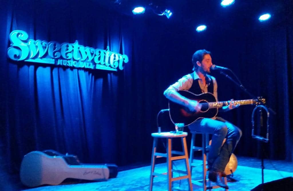 Intimate Live Music Performances